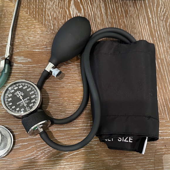 Stethoscope - Picture 3 of 5